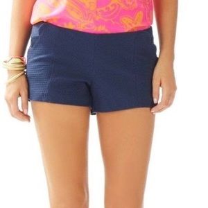 Lilly Pulitzer navy blue scallop pocket shorts